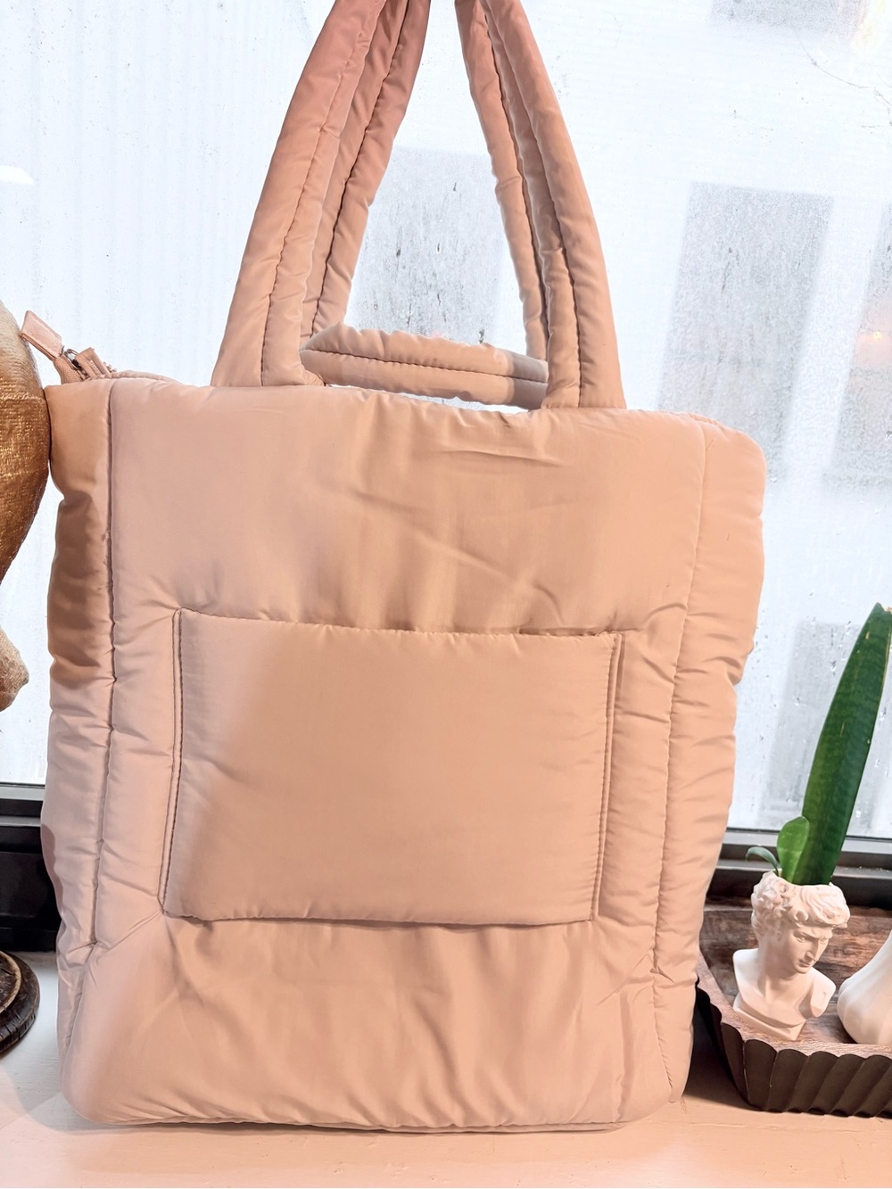 WILO Quilted Puffer Tote Bag in Light Beige with Matching Pouch - Picture 6 of 6